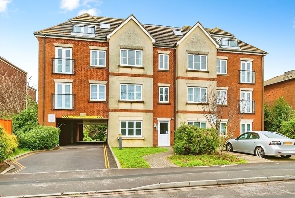 Main image of 2 bedroom  Property for sale, Rivendale Court, Southampton, SO15