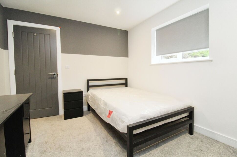 Main image of 6 bedroom  Property to rent, Battery Hill, Winchester, SO22